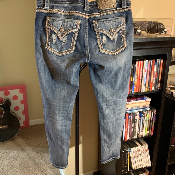 Miss Me Signature Skinny - Picture 3 of 8